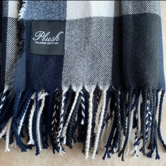 Plush Ultra Soft Fringe Scarf - Picture 2 of 8